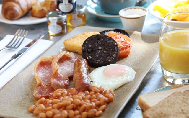 Stonecross Manor Hotel