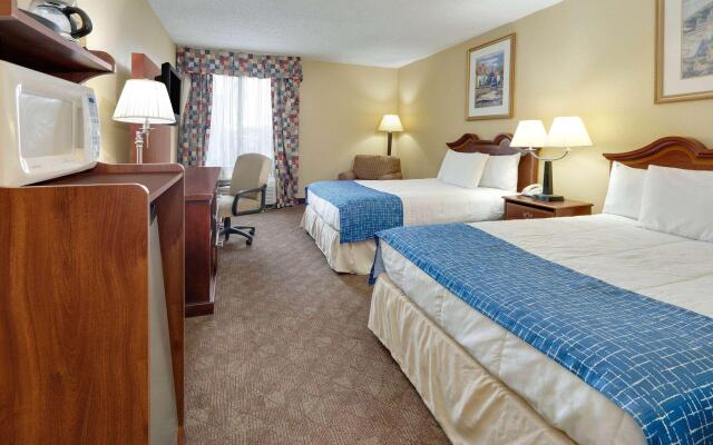 Travelodge By Wyndham Texarkana
