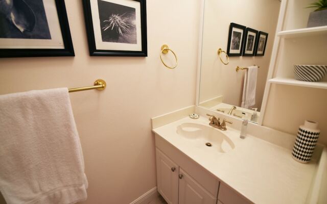 Ocean Sunrise Apartment 5