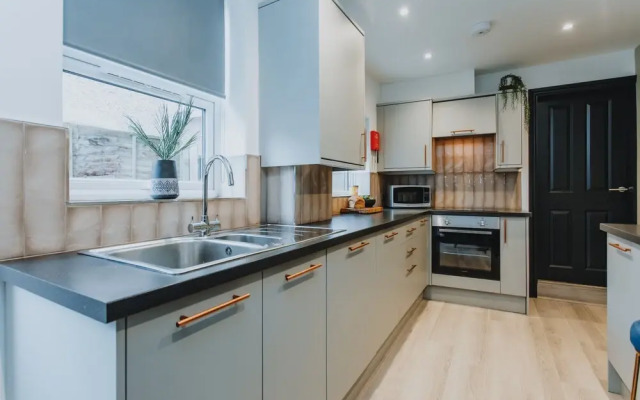 Entire House with Parking in Rugby