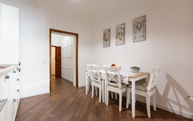 Quattro Canti Charming Flat