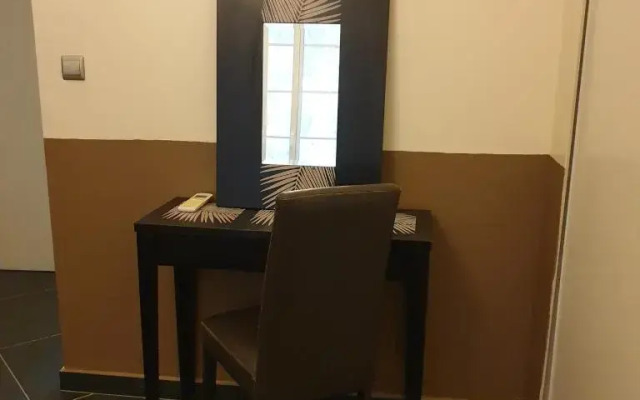 Appartement intra muros 8 personnes climatisé Wifi stationnement facile