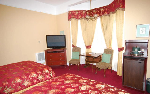 Queen Anne Hotel