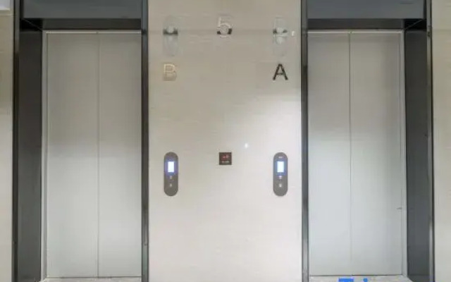 Zunxiang International Apartment (Shenzhen Futian Convention and Exhibition Cente)