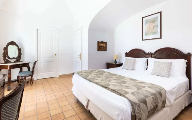 Elegant Sorrento Coast Villa with Pool and Tennis Court