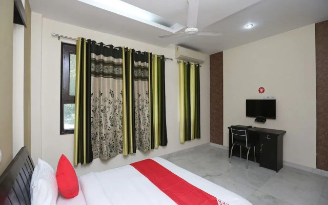 Lakshmi Residency By OYO Rooms