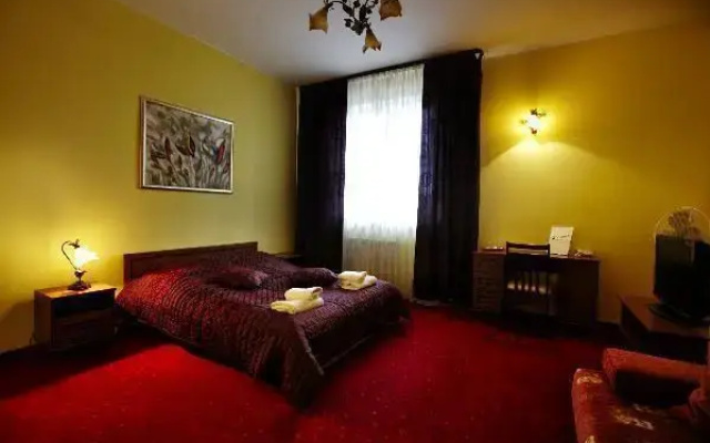 Hotel Everest