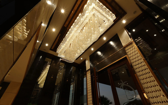 Krishna Hotel And Resort