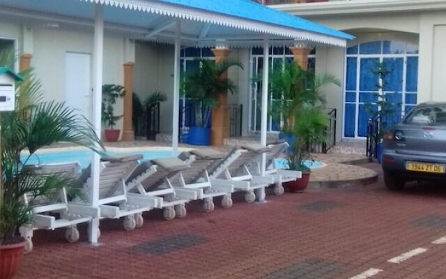 Studio in Pointe aux Piments, With Pool Access, Balcony and Wifi - 200