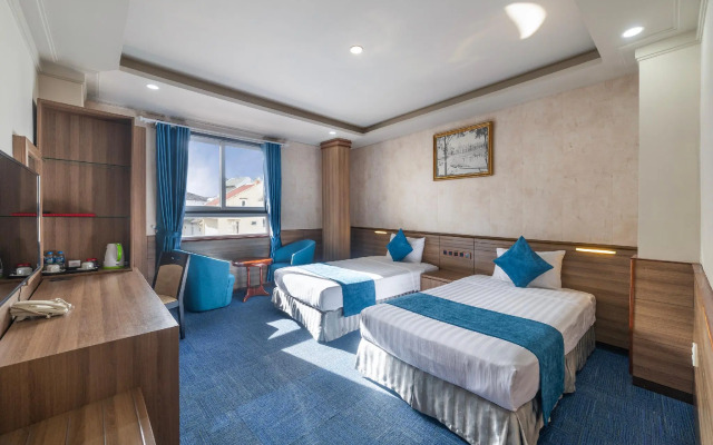 Rum Vang II Hotel