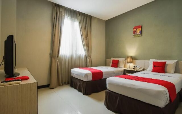 Reddoorz Plus @ Jalan Petojo Utara
