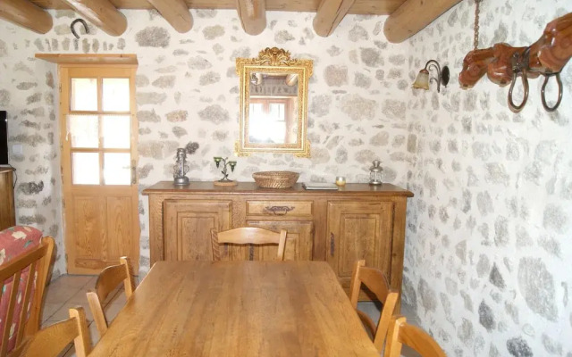 House With 3 Bedrooms in Saint-pal-de-senouire, With Wonderful Mountai