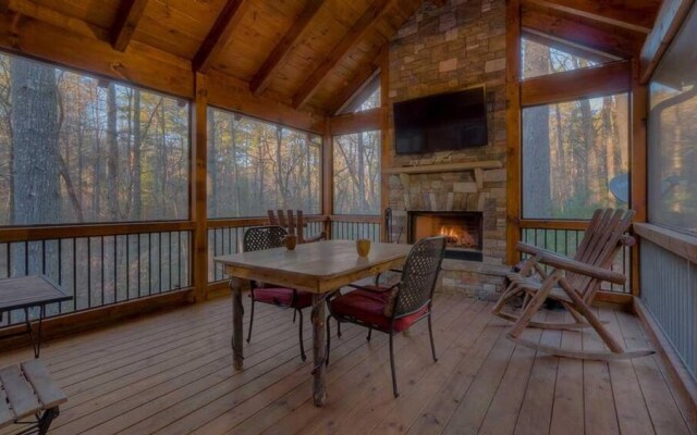 Colby's Cabin by Escape to Blue Ridge