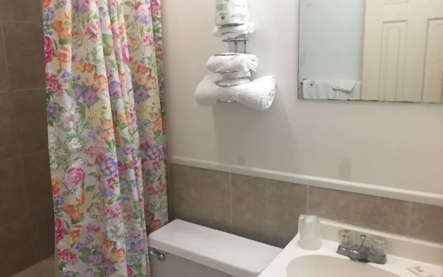 Rustic Motel Rolla