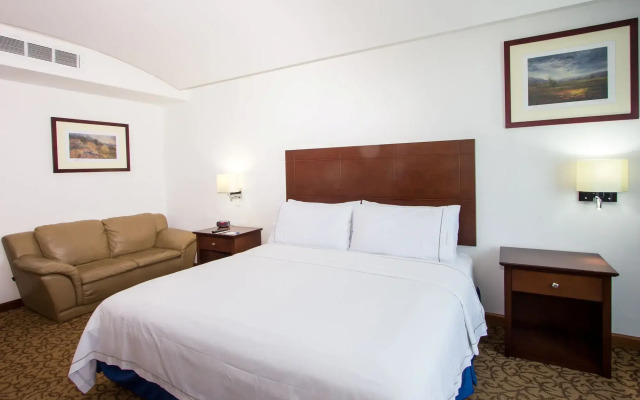 Holiday Inn Express Nuevo Laredo by IHG