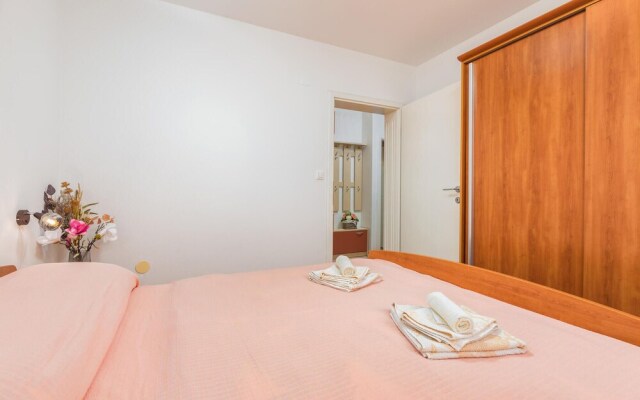 Stunning Apartment in Fazana With Wifi and 2 Bedrooms
