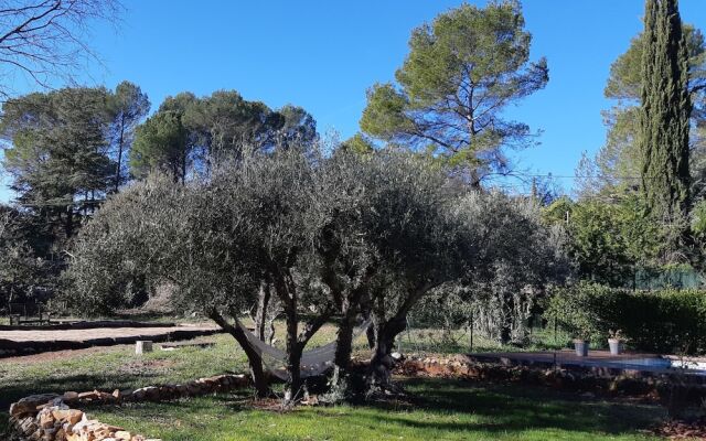 Au Mas des Voyageurs