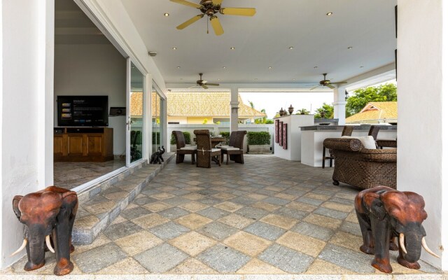 Private 3 Bedroom Pool Villa PP10