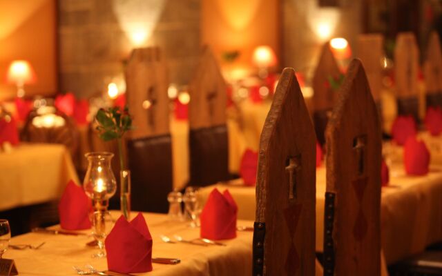 Europa-Park Freizeitpark & Erlebnis-Resort, Hotel Castillo Alcazar