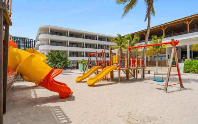 Mangrove Beach Corendon Curacao All-Inclusive Resort, Curio by Hilton
