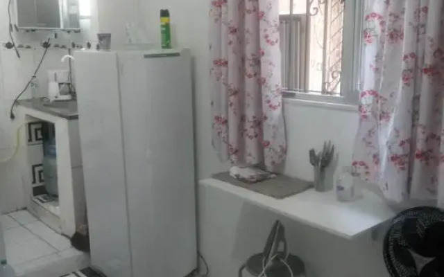 kitnet Maysa em Benfica RJ