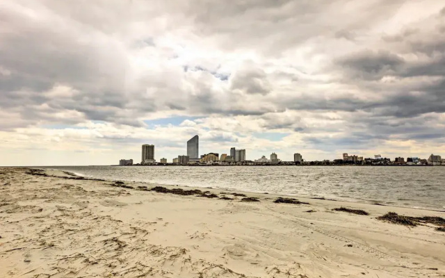 Brigantine Townhome Near Beaches & AC Casinos