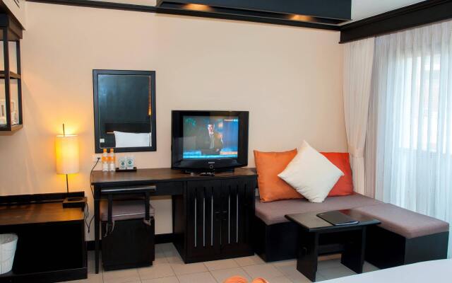 Rattana Beach Hotel