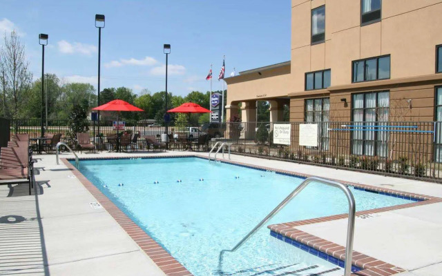 Hampton Inn & Suites Millington