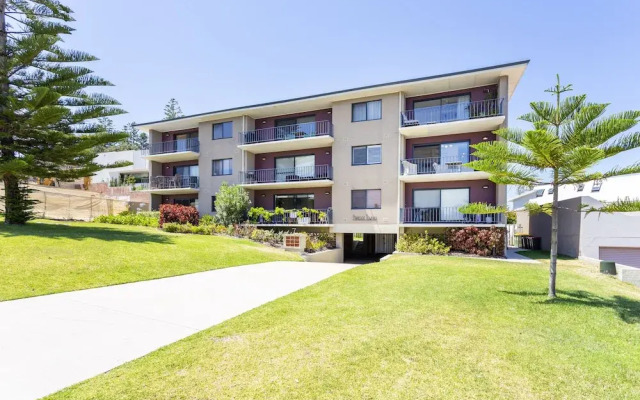 Cottesloe Marine Apartment