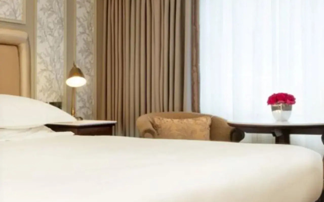 Brooks Hotel