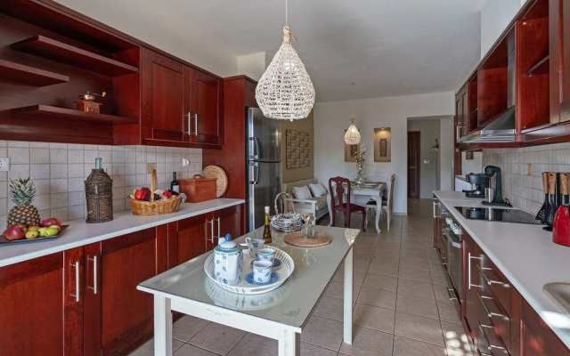 Nostos Villa - 50 m2 pool 2 km from the Beach