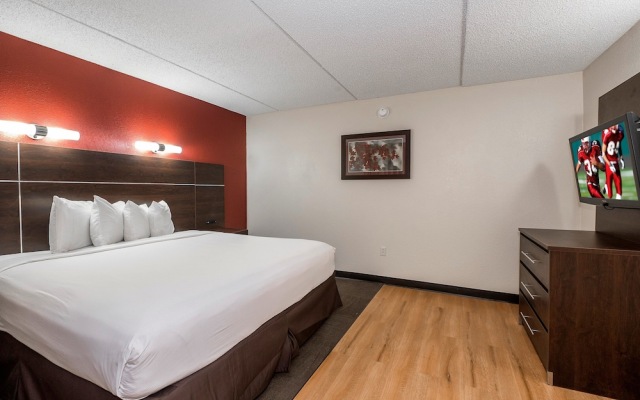 Red Roof Inn PLUS+ & Suites Knoxville West-Cedar Bluff