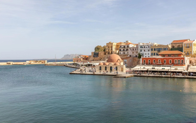 Lucia Hotel
