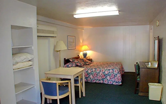 Azure Hills Inn & Suites