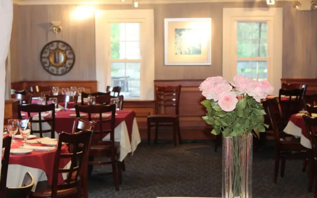 Catskill Seasons Inn
