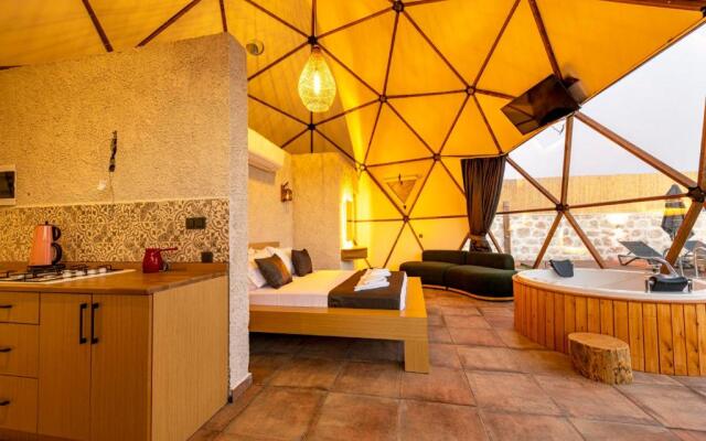 Kalkan Dome Suites & Deluxe-Glamping Holiday In Kalkan