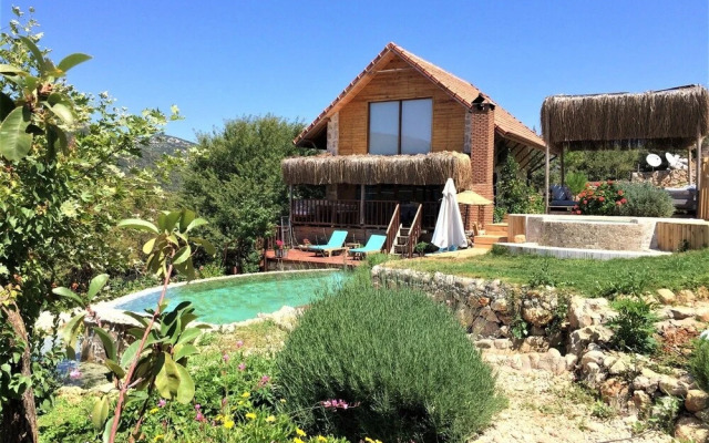 Villa Badem by Akdenizvillam