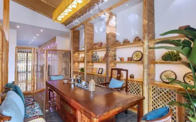 Tengchong Daina Huaxi Hot Spring Hotel