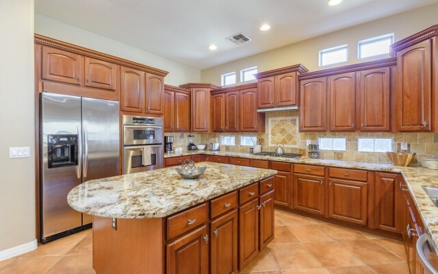 Casa Hermosa 4 Bedroom Home by Redawning