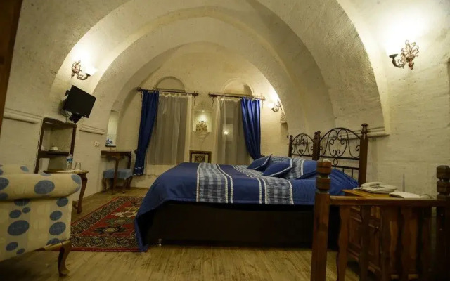 Valley Inn Cave Hotel