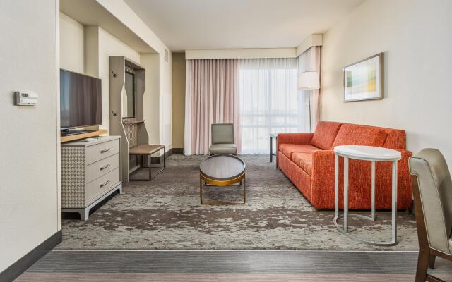 Holiday Inn Hotel & Suites Memphis - Wolfchase Galleria by IHG