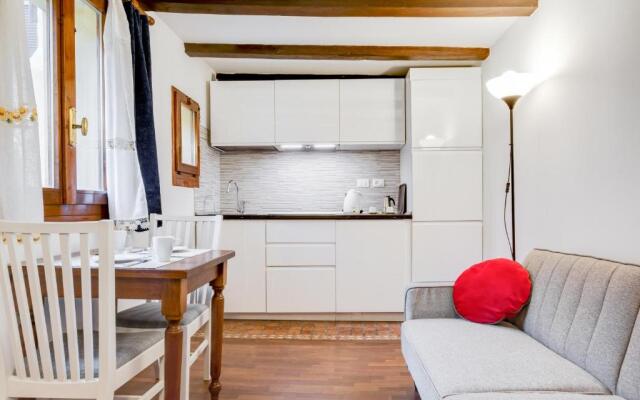 Tra le Due Torri e Piazza Santo Stefano Apartment