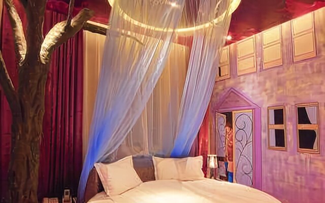 Aichao Movie Theme Hotel