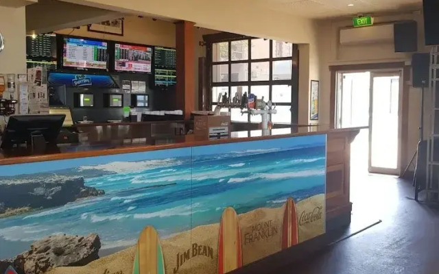Port Lincoln Pier Hotel