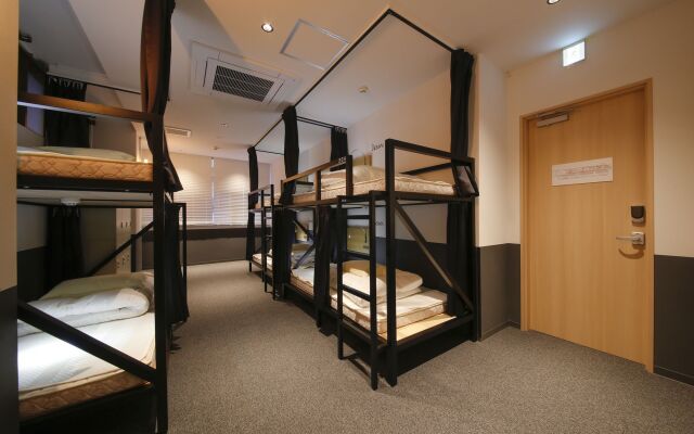 White Hostel shinsaibashi