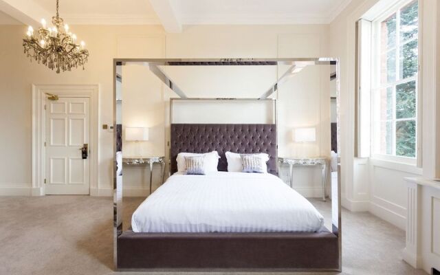 Winstanley House