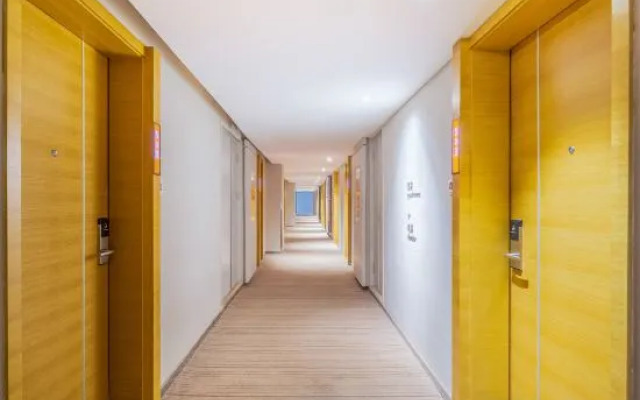 Tianjin U Hotel