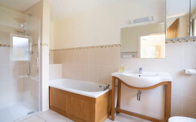 Low Jock Scar Country Estate