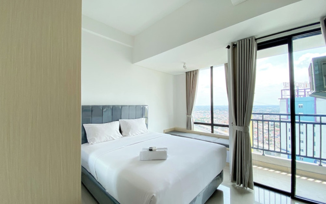 White Toned Style Studio At Lrt City Bekasi Apartment – Guest Rooms – Bekasi