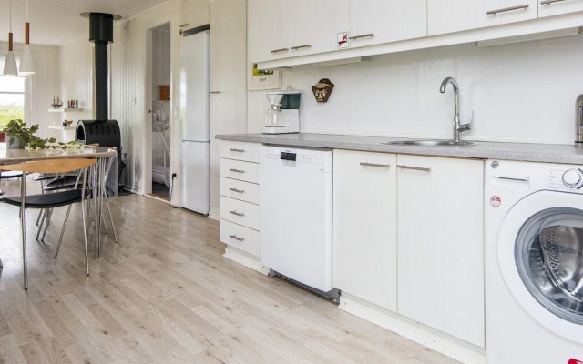 6 Person Holiday Home in Hejls